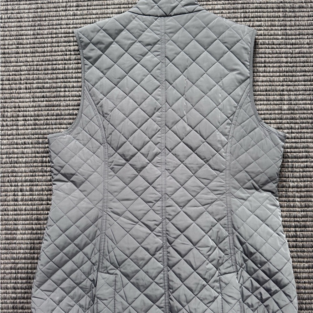Orvis Women's Quilted Gray Vest - Picture 4 of 4